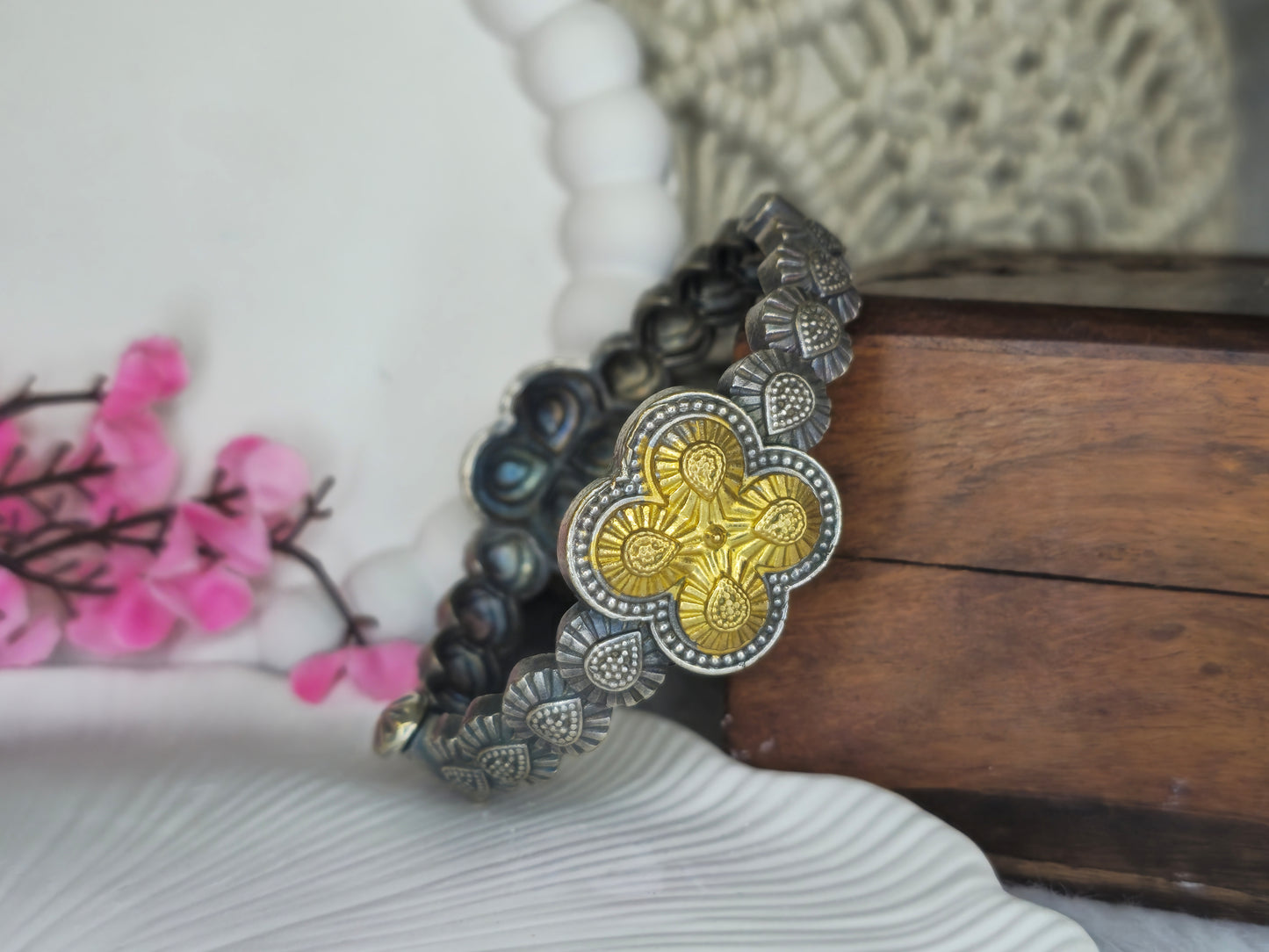 Zari phool kada