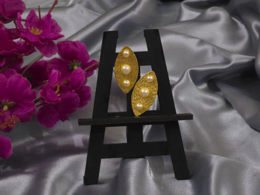 Dangle earring