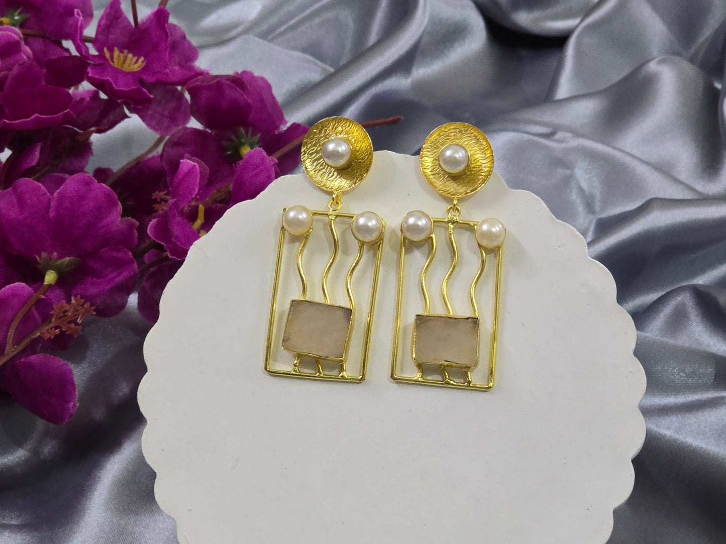 Amethyst stone earring - Beige